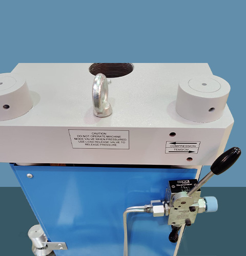 Universal Testing Machine, automatic, 500 kN tension / 1000 kN compression